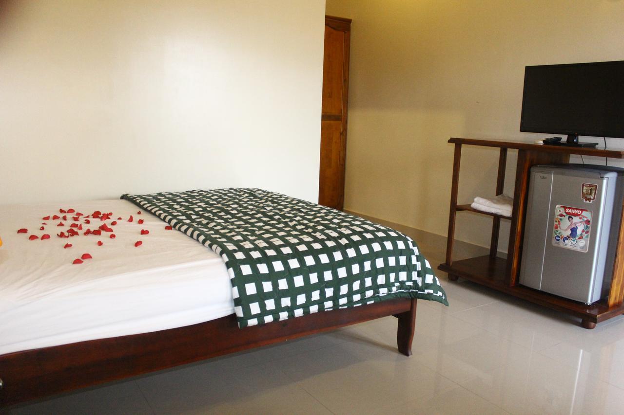 Minh Kha Hotel Mũi Né Buitenkant foto